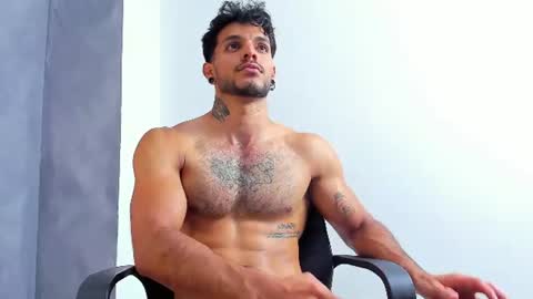 Juan Esteban online show from June 21, 3:09 am