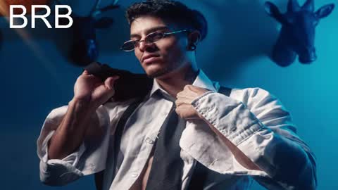 Juan Esteban online show from July 14, 11:05 am