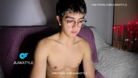 Snapshot of juancamroom chatting on July 5, 4:19 am . online show from July 5, 4:19 am