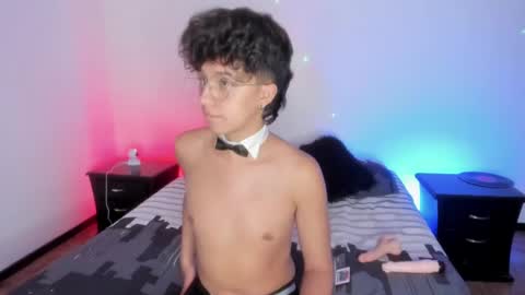 Snapshot of juandaaa__ chatting on February 8, 10:51 pm juandaaa__ online show from February 8, 10:51 pm