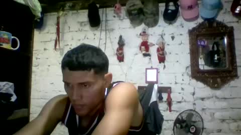 Snapshot of juandavid7261913970 chatting on November 1, 1:07 am juandavid7261913970 online show from November 1, 1:07 am