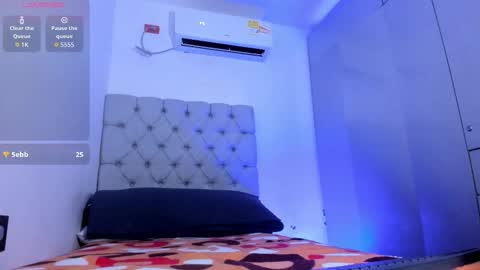 independent model online show from October 22, 5:08 am