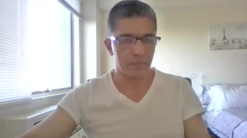 juanearth1 online show from June 8, 10:43 pm