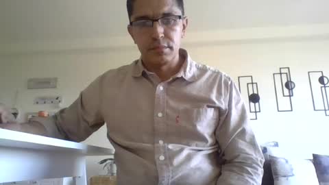 juanearth1 online show from June 12, 9:57 pm