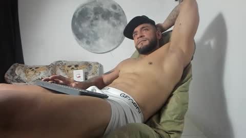 Juanes online show from March 22, 1:31 am