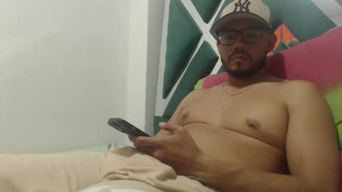 juanfe_style online show from October 10, 12:42 am