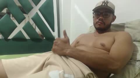 juanfe_style online show from March 10, 3:11 am