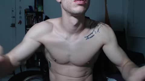 Snapshot of juanisimo_ chatting on February 19, 12:14 am JUANISIMO online show from February 19, 12:14 am