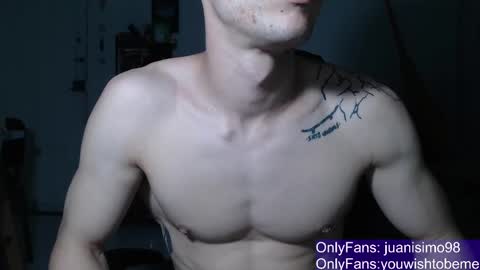 Snapshot of juanisimo_ chatting on February 22, 11:24 pm JUANISIMO online show from February 22, 11:24 pm