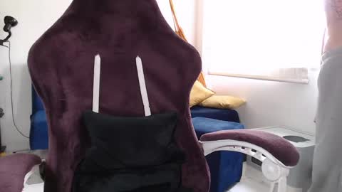 Snapshot of juanisimo_ chatting on February 23, 5:18 pm JUANISIMO online show from February 23, 5:18 pm