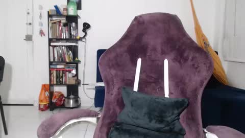 Snapshot of juanisimo_ chatting on February 25, 11:33 pm JUANISIMO online show from February 25, 11:33 pm