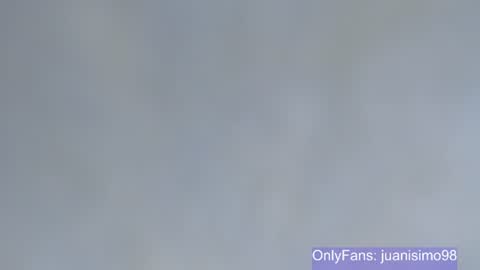 Snapshot of juanisimo_ chatting on June 12, 12:42 am JUANISIMO online show from June 12, 12:42 am
