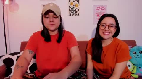 juanitaaa_ online show from May 15, 2:18 am