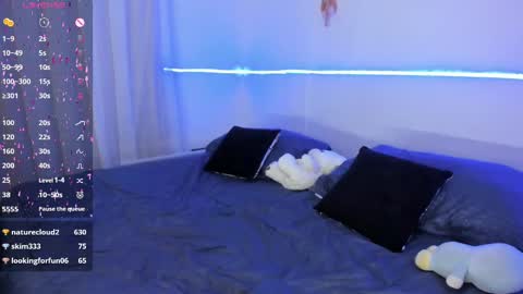 Blue online show from February 21, 11:43 pm