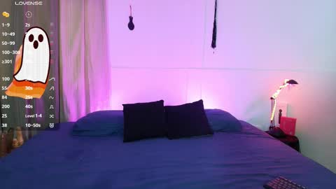 Blue online show from October 29, 4:09 pm