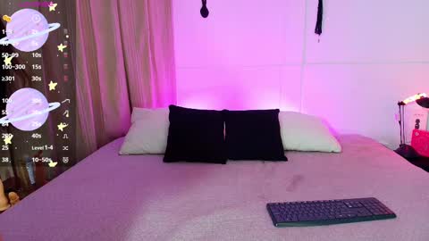 Blue online show from November 24, 4:18 pm