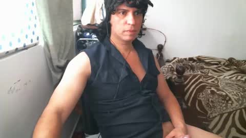 Snapshot of juanito2727 chatting on December 8, 8:47 pm amor online show from December 8, 8:47 pm