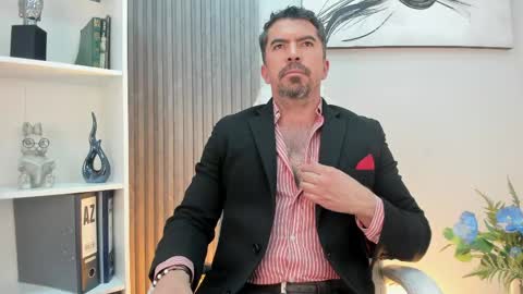 Juan k online show from May 29, 1:14 am