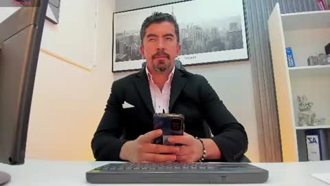 Juan k online show from July 30, 4:44 am