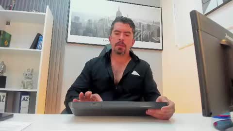 Juan k online show from July 31, 4:34 am