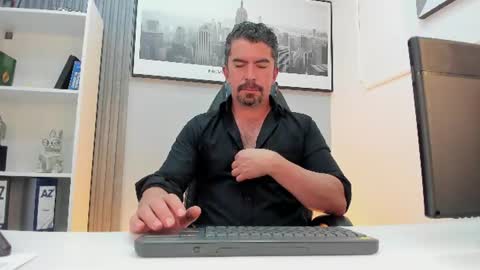Juan k online show from July 31, 4:39 pm