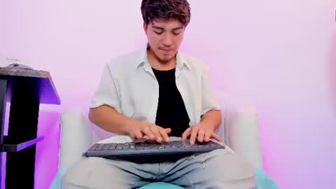 Snapshot of juanmechanic chatting on June 24, 10:09 pm JUAN online show from June 24, 10:09 pm