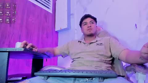 Snapshot of juanmechanic chatting on July 8, 12:59 am JUAN online show from July 8, 12:59 am