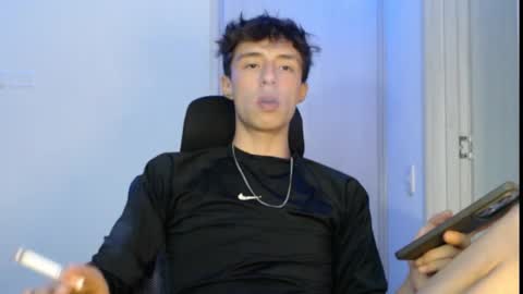 Snapshot of juanmres chatting on October 18, 3:09 am juanmres online show from October 18, 3:09 am