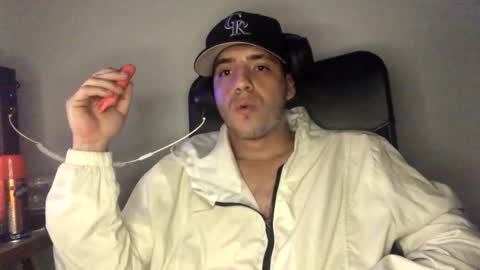 juannvalencia11 online show from May 3, 5:57 am