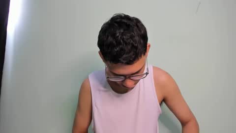 Snapshot of juansuarez204 chatting on February 22, 4:40 pm juansuarez204 online show from February 22, 4:40 pm