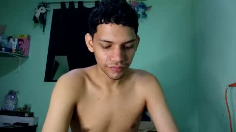 Snapshot of juansuarez204 chatting on March 5, 3:08 am juansuarez204 online show from March 5, 3:08 am