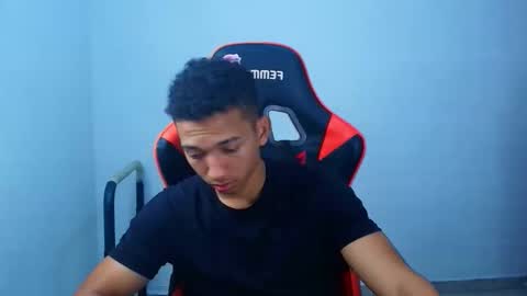 Snapshot of juansw66 chatting on September 20, 3:18 am juansw66 online show from September 20, 3:18 am