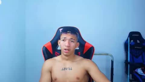 Snapshot of juansw66 chatting on September 25, 3:21 am juansw66 online show from September 25, 3:21 am