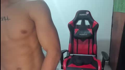 Snapshot of juansw66 chatting on November 26, 4:57 am juansw66 online show from November 26, 4:57 am