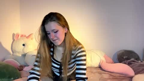 Snapshot of judieswales chatting on November 25, 4:40 pm Gera online show from November 25, 4:40 pm