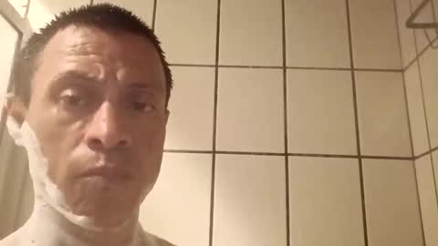 Snapshot of jugg2 chatting on October 29, 7:43 am Jugg online show from October 29, 7:43 am