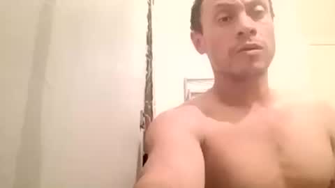 Snapshot of jugg2 chatting on November 18, 2:17 am Jugg online show from November 18, 2:17 am