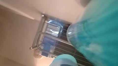 Snapshot of jugg3 chatting on December 8, 8:09 am Carlos online show from December 8, 8:09 am