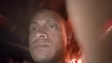 Snapshot of jugg3 chatting on December 28, 4:08 am Carlos online show from December 28, 4:08 am