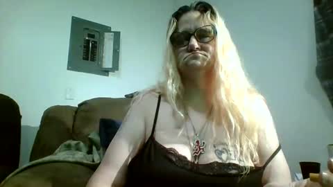 juggacupalo1 online show from February 6, 4:39 am