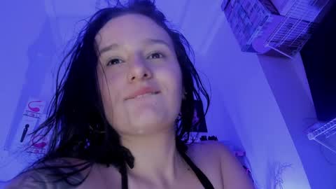 Snapshot of juice6abby9 chatting on February 6, 11:32 am Sisi online show from February 6, 11:32 am