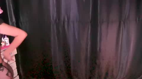 Snapshot of juice6abby9 chatting on October 28, 2:04 am Sisi online show from October 28, 2:04 am