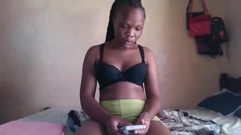 juice_petite3 online show from February 21, 9:45 am