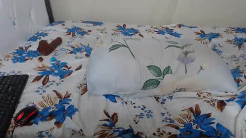 juicy538399 online show from January 6, 3:49 pm