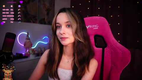 Snapshot of juicy___angel chatting on December 3, 8:06 pm Angelina online show from December 3, 8:06 pm