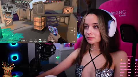 Snapshot of juicy___angel chatting on January 20, 1:50 am Angelina online show from January 20, 1:50 am