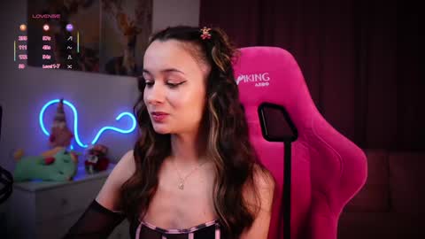 Snapshot of juicy___angel chatting on February 8, 1:11 pm Angelina online show from February 8, 1:11 pm