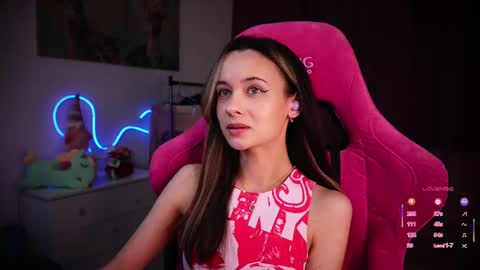 Snapshot of juicy___angel chatting on February 19, 8:20 pm Angelina online show from February 19, 8:20 pm