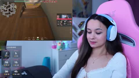 Snapshot of juicy___angel chatting on November 18, 11:47 am Angelina online show from November 18, 11:47 am