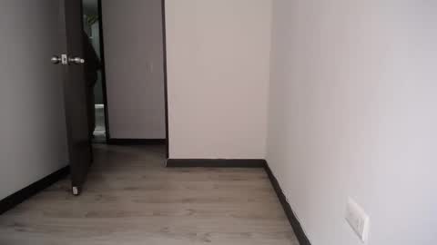 Snapshot of juicy_boy22 chatting on December 29, 1:17 pm Miguel online show from December 29, 1:17 pm